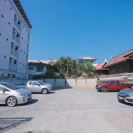 Near Don Mueang Hotel-2