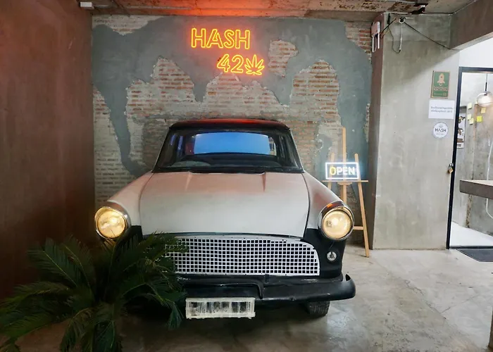 Silom Soi 3 Hash Apartment Hip And Funky With Rooftop View